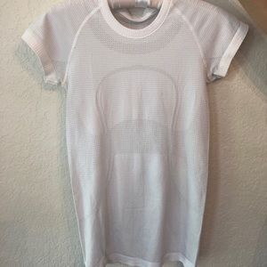 lululemon athletica Tops - Lululemon Swiftly Tech Short Sleeve Tee lululemon athletica Tops - Lululemon Swiftly Tech Short Sleeve Tee